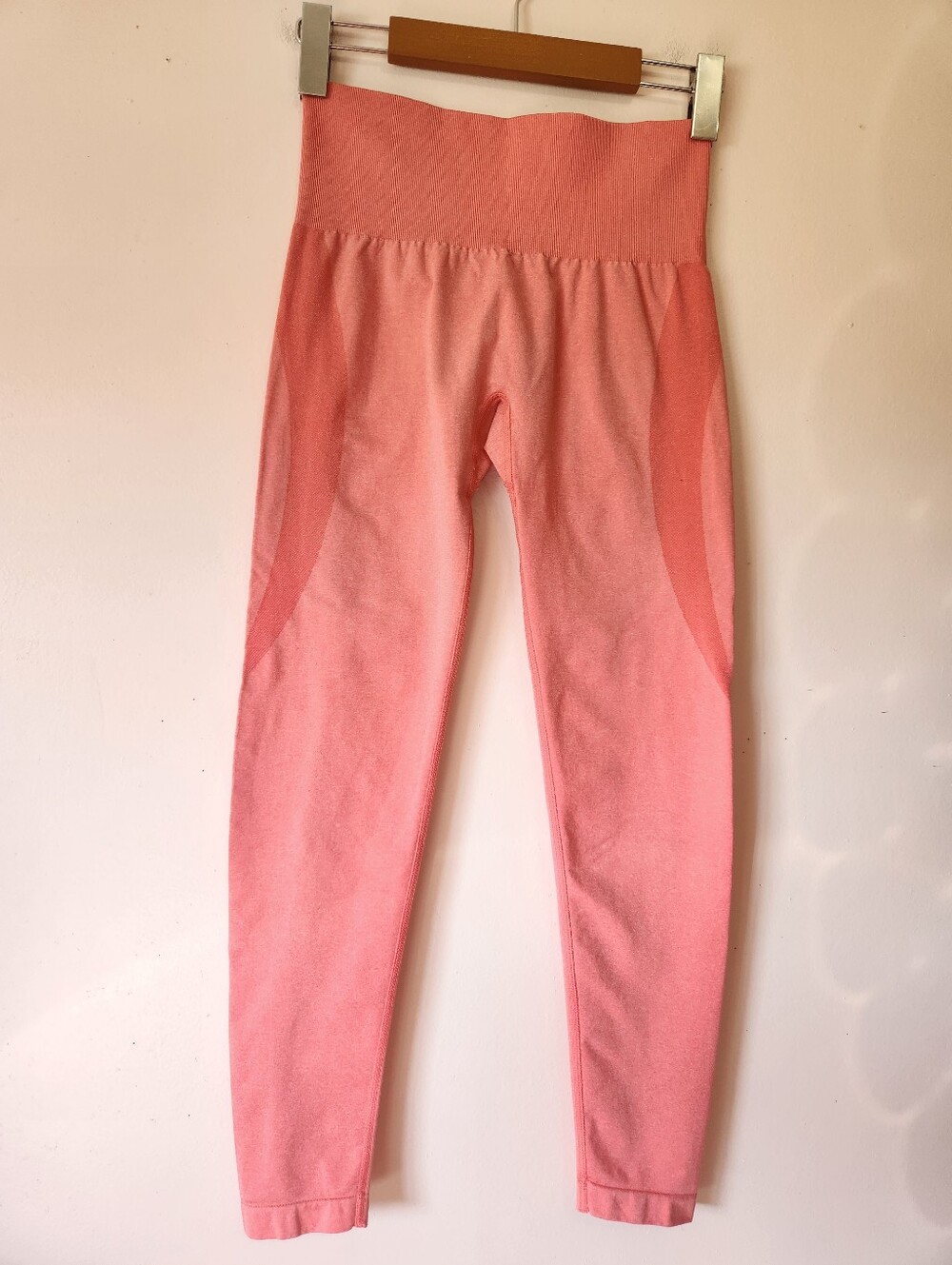 NVGTN Coral Pink Contour Seamless Leggings Small High Rise Gym Baddie Athleisure